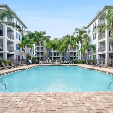 Budget-Friendly 1Mi To Usf W Pool & Gym